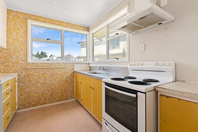 Photo of property in 7 Virgo Place, Kawaha Point, Rotorua, 3010