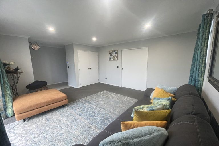 Photo of property in 10 Hopuni Way, Takanini, 2112