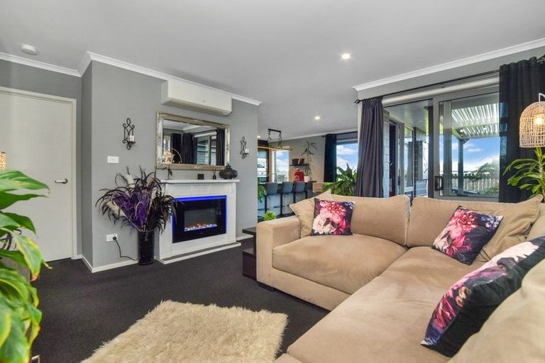 Photo of property in 23 Royal Crescent, Papamoa, 3118