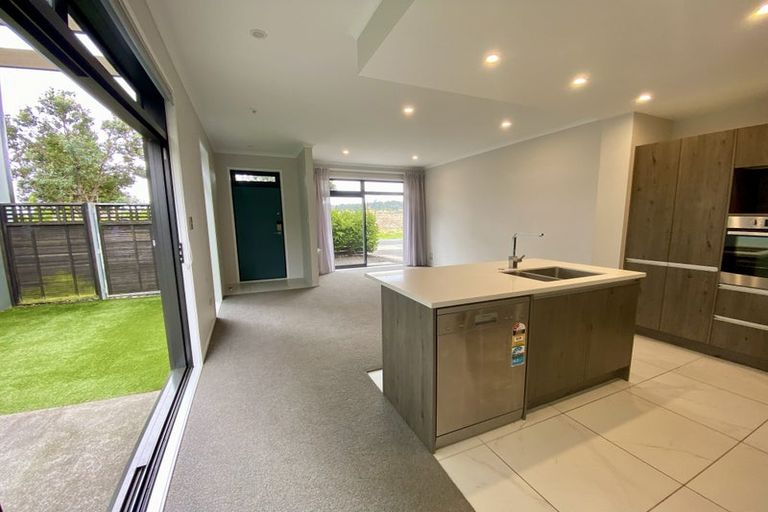 Photo of property in 103 Glidepath Road, Hobsonville, Auckland, 0616