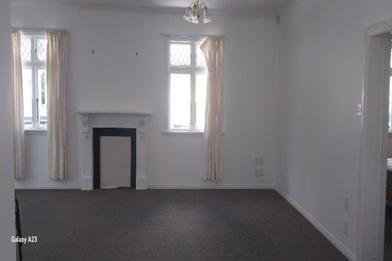 Photo of property in 22 Riddlers Crescent, Petone, Lower Hutt, 5012