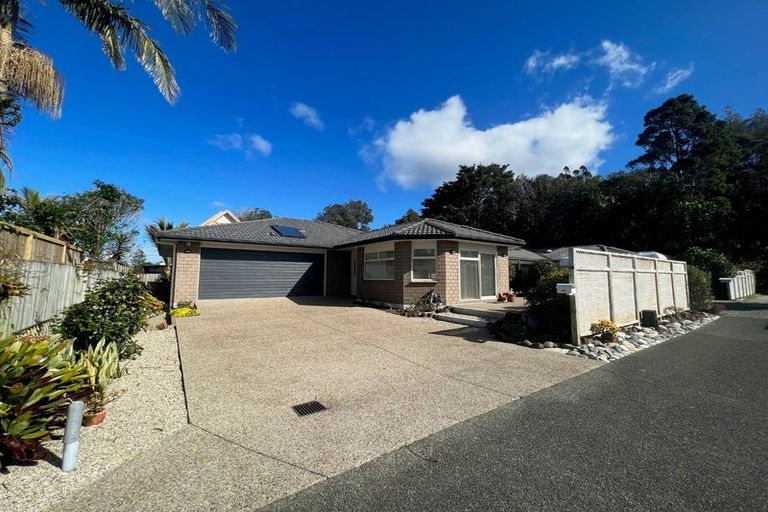 Photo of property in 4a Forest Glen, Orewa, 0931