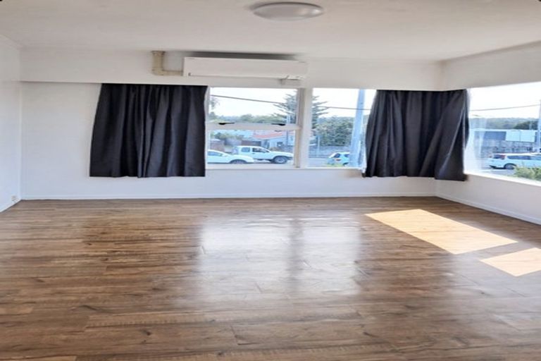 Photo of property in 3/29 Taharoto Road, Takapuna, Auckland, 0622