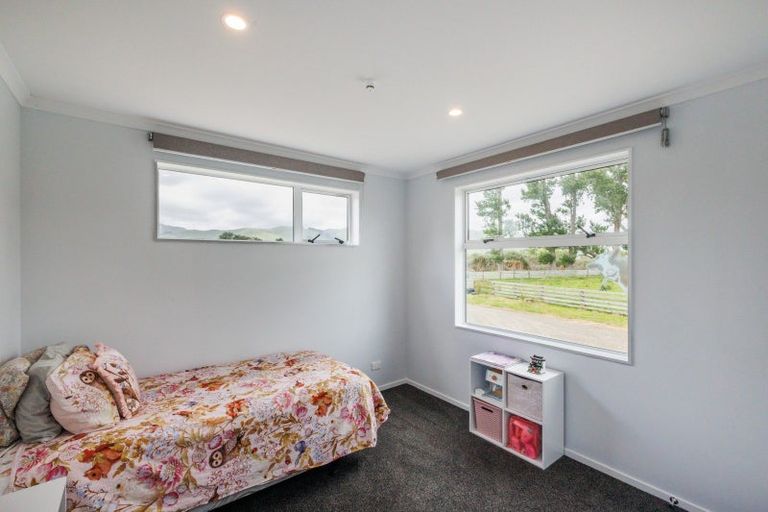 Photo of property in 78 Tamatarau Road, Tokomaru, Palmerston North, 4474