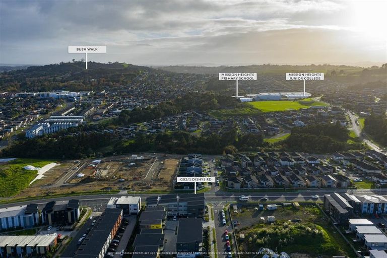 Photo of property in 2/1g Dishys Road, Flat Bush, Auckland, 2019