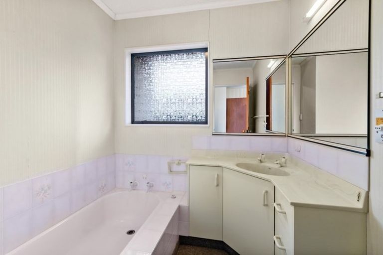 Photo of property in 28 Seddon Street, Glenholme, Rotorua, 3010