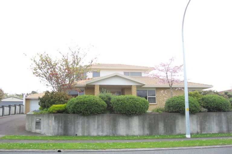 Photo of property in 11 Ngahere Street, Inglewood, 4330