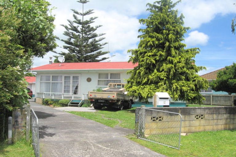 Photo of property in 12 Tairere Crescent, Rosehill, Papakura, 2113