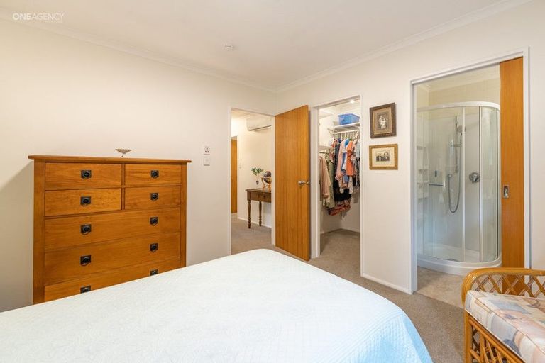 Photo of property in 2/156 Blighs Road, Strowan, Christchurch, 8052