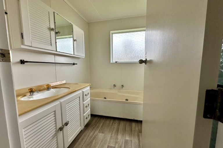 Photo of property in 19 Stirling Street, Levin, 5510