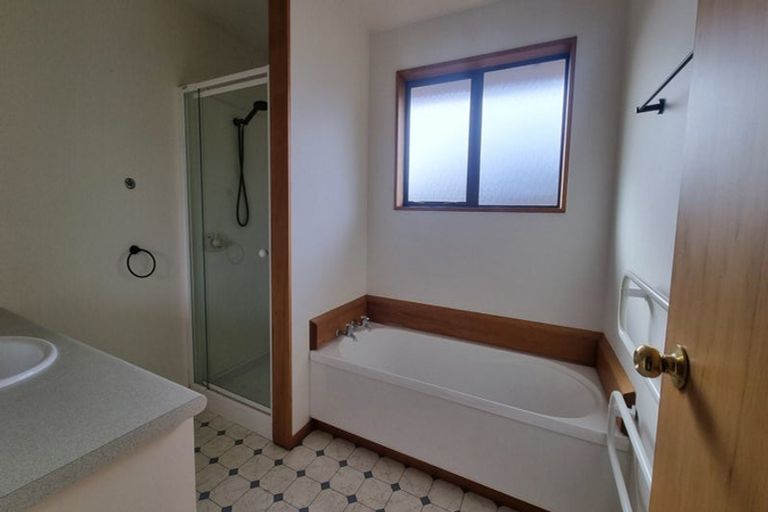 Photo of property in 17 Veitches Road, Casebrook, Christchurch, 8051