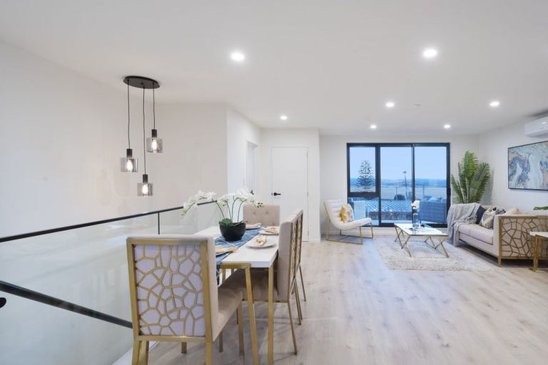 Photo of property in 8b Hadfield Street, Beach Haven, Auckland, 0626