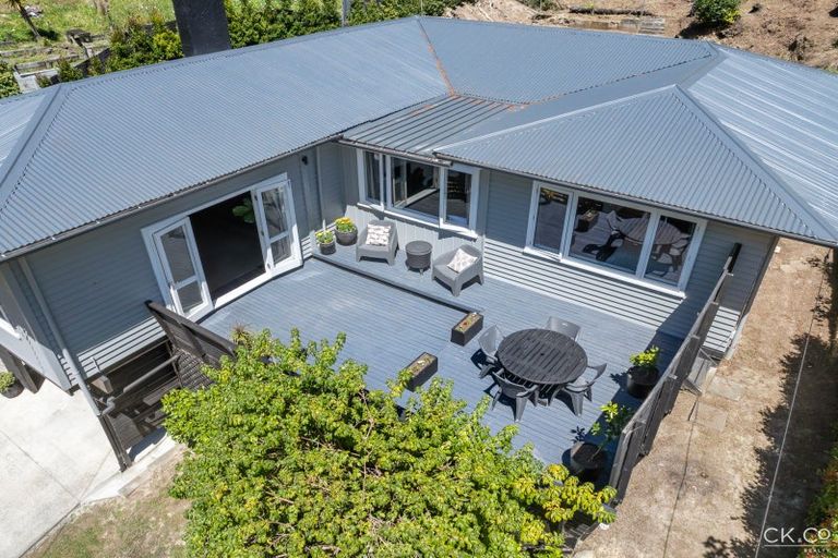 Photo of property in 74 Elmslie Road, Pinehaven, Upper Hutt, 5019