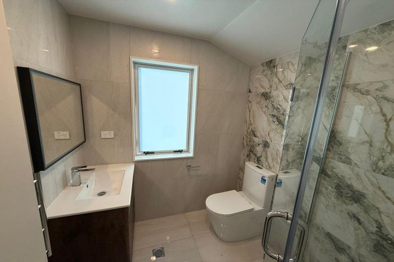 Photo of property in 33a Riverhills Avenue, Pakuranga Heights, Auckland, 2010