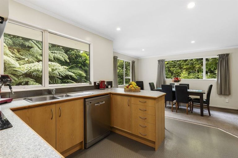 Photo of property in 13c Peterhouse Street, Tawa, Wellington, 5028