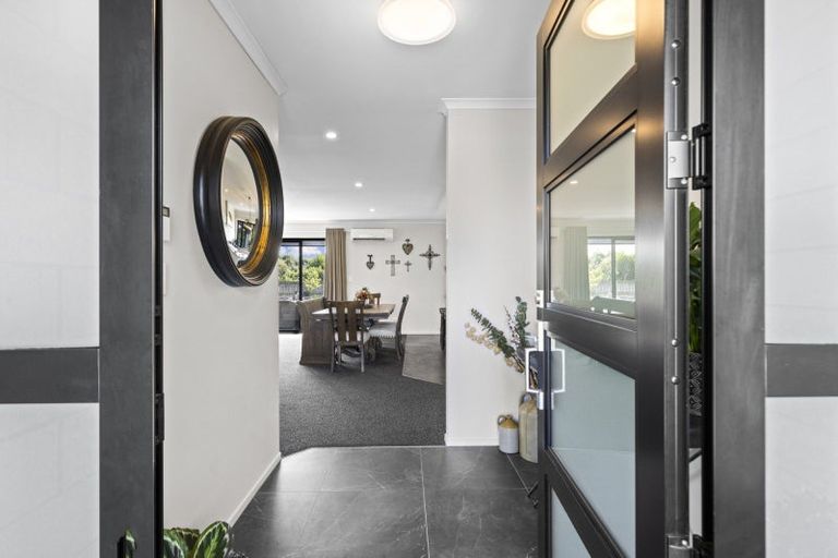 Photo of property in 16 Hehan Close, Cambridge, 3434