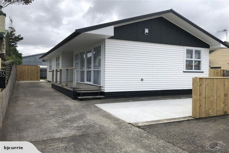 Photo of property in 35 Lombard Street, Palmerston North, 4410