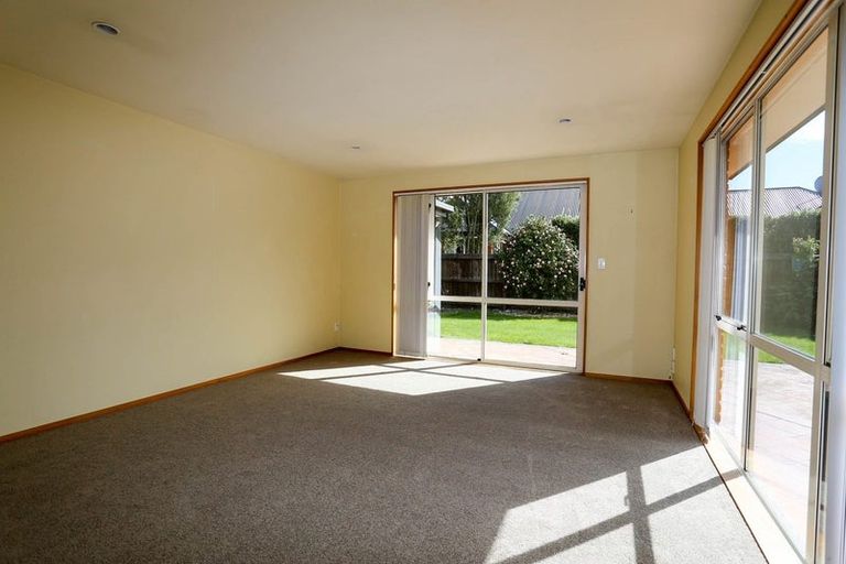 Photo of property in 187 Withells Road, Avonhead, Christchurch, 8042