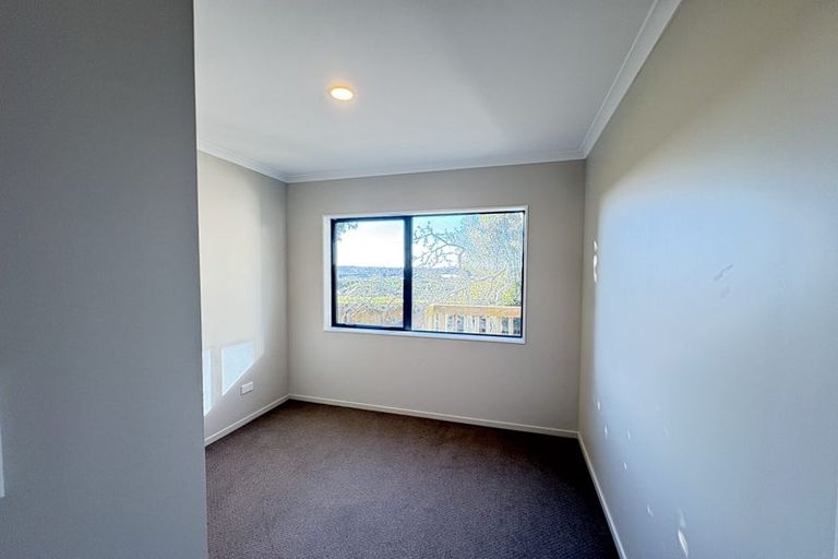 Photo of property in 86b Royal View Road, Te Atatu South, Auckland, 0610