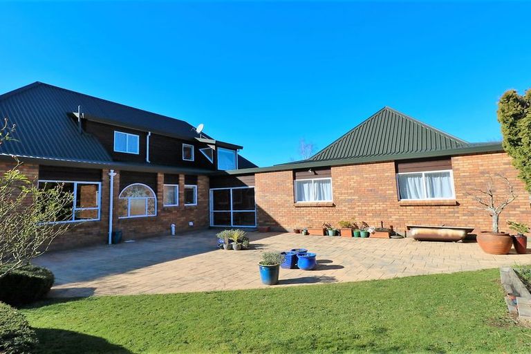 Photo of property in 64 Richmond Road, Carterton, 5713