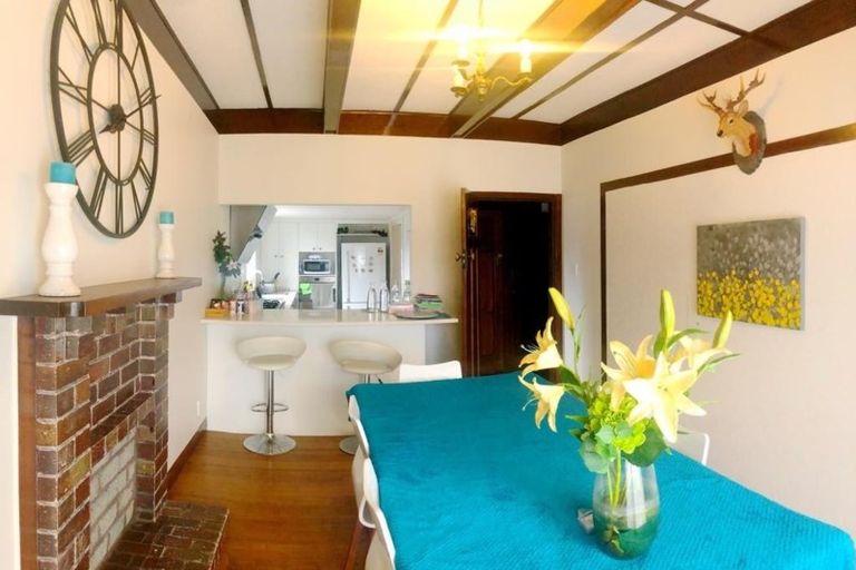 Photo of property in 397 Lake Road, Takapuna, Auckland, 0622