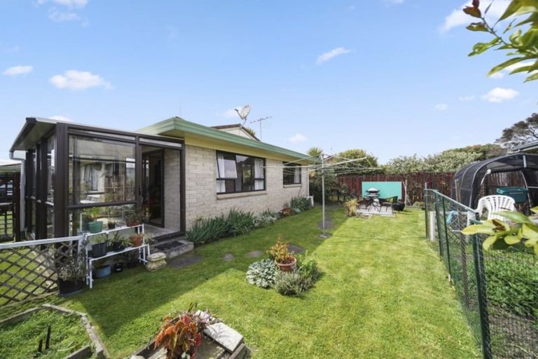 Photo of property in 2/7 King Edward Avenue, Papakura, 2110
