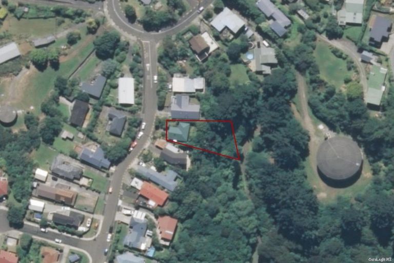 Photo of property in 5 Tirowhanga Road, Paremata, Porirua, 5024