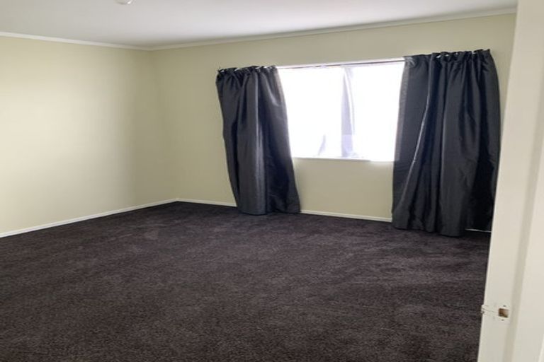 Photo of property in 20 Booth Crescent, Tuakau, 2121