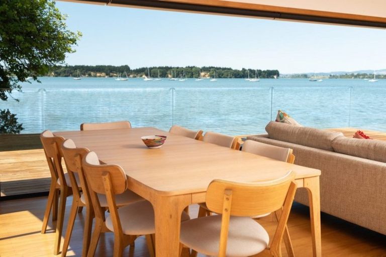 Photo of property in 12 Beach Grove, Omokoroa, 3114