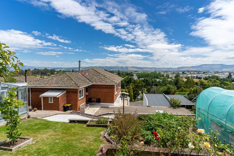 Photo of property in 16 Braeside, Kinmont Park, Mosgiel, 9024
