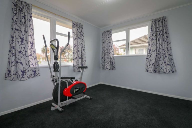 Photo of property in 8 Drake Street, Awapuni, Palmerston North, 4412