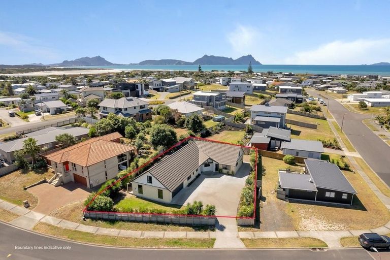 Photo of property in 4 Tuturu View, Ruakaka, 0116