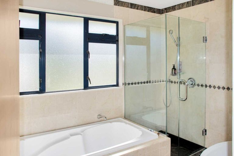 Photo of property in 15 Calla Street, Maungaturoto, 0520