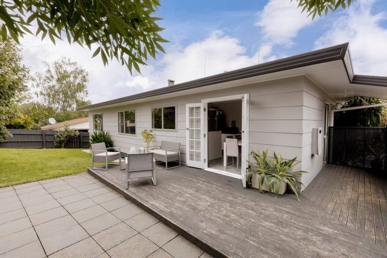 Photo of property in 7 Pokapu Place, Bethlehem, Tauranga, 3110