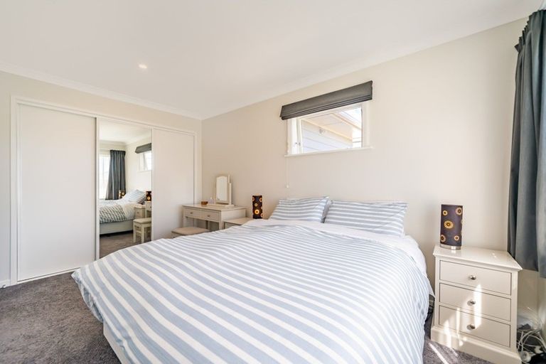 Photo of property in 18 Charles Street, Clouston Park, Upper Hutt, 5018