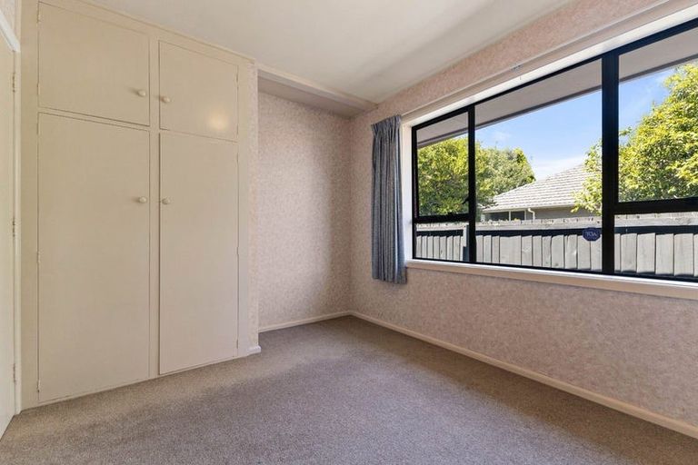 Photo of property in 16 Neill Street, Hornby, Christchurch, 8042