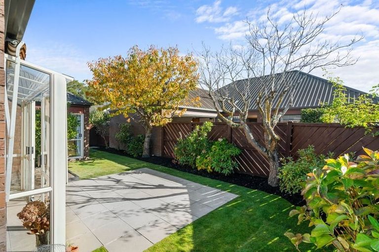 Photo of property in 1/9a Chilcombe Street, Ilam, Christchurch, 8041