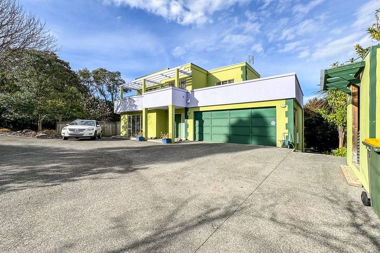 Photo of property in 2/3 Oban Road, Browns Bay, Auckland, 0630