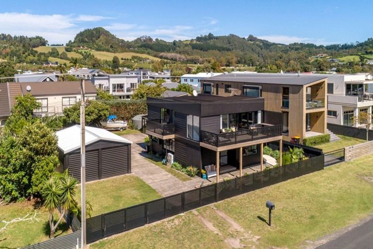 Photo of property in 142 Captain Cook Road, Cooks Beach, Whitianga, 3591