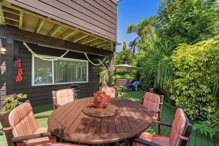 Photo of property in 2/13 Arran Road, Browns Bay, Auckland, 0630