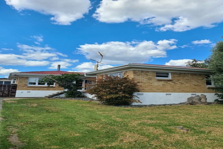 Photo of property in 43 Shirley Avenue, Papakura, 2110