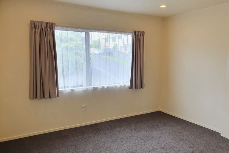 Photo of property in 24/24 Eastglen Road, Glen Eden, Auckland, 0602