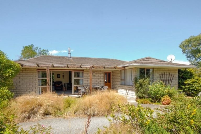 Photo of property in 166 Amberley Beach Road, Amberley, 7481