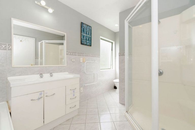 Photo of property in 138a Old Wairoa Road, Papakura, 2110