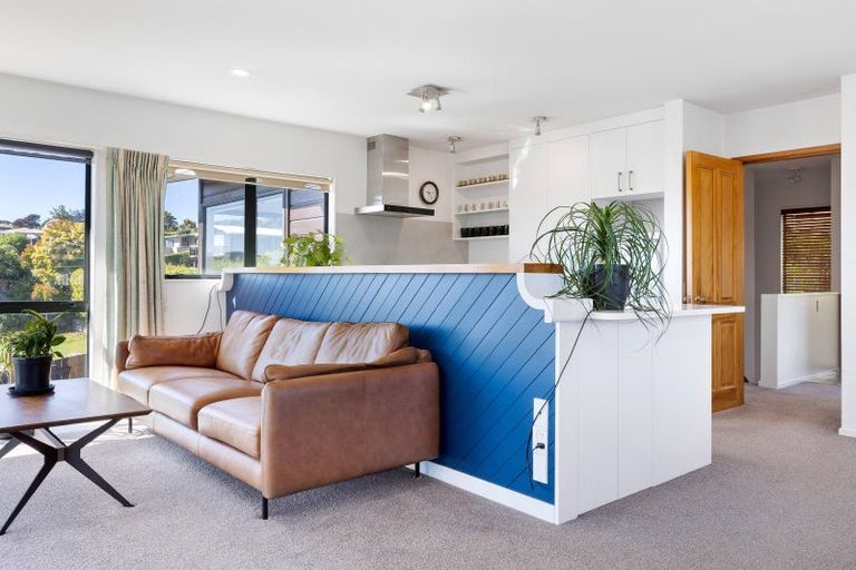 Photo of property in 1 Scenic Heights, Acacia Bay, Taupo, 3330