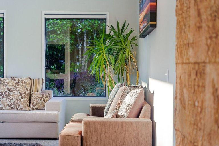 Photo of property in 154 Ngarara Road, Waikanae, 5391