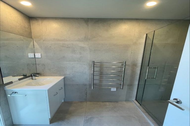 Photo of property in 1/27 Gracefield Avenue, Christchurch Central, Christchurch, 8013