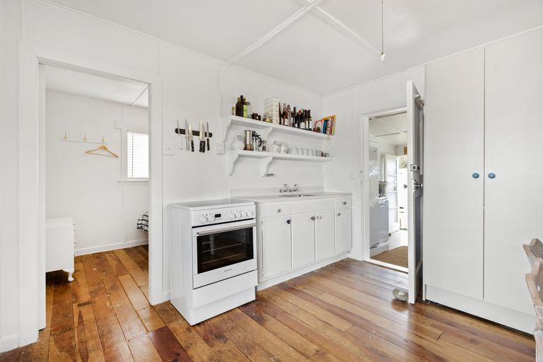 Photo of property in 15 Rose Street, Raglan, 3225