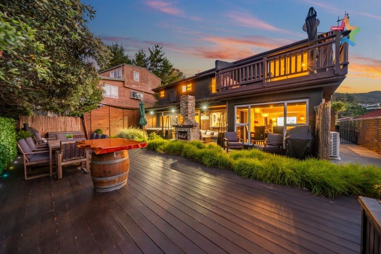 Photo of property in 15 Summit Road, Fairfield, Lower Hutt, 5011