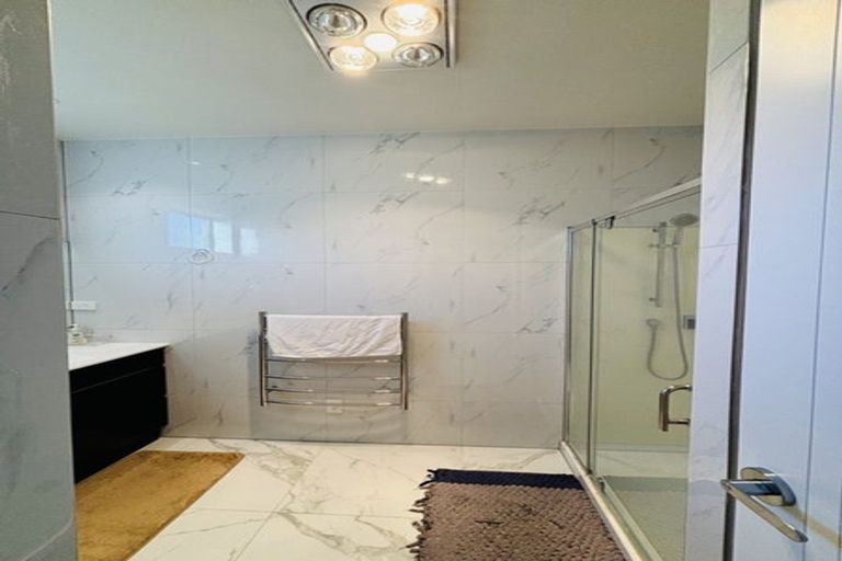 Photo of property in 61a Archibald Road, Kelston, Auckland, 0602